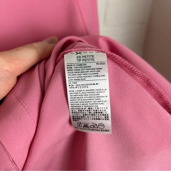 Banana Republic Pink Scallop Drapey Classic Button Down Blouse Shirt Size XSP - Picture 6 of 8